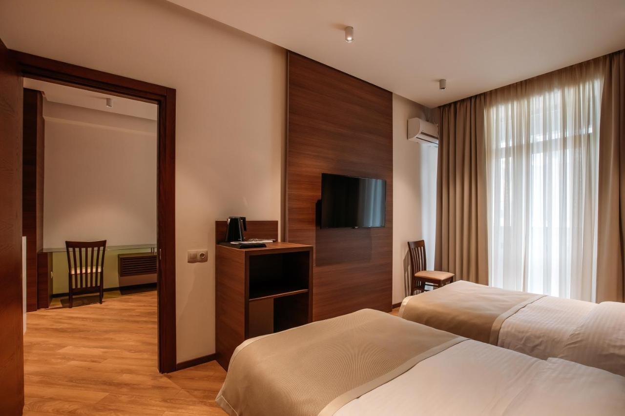 טביליסי Hotel Parma מראה חיצוני תמונה