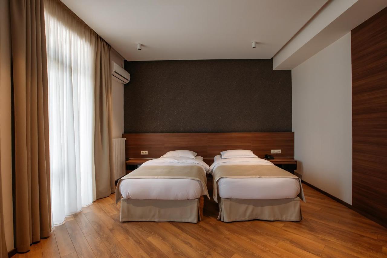 טביליסי Hotel Parma מראה חיצוני תמונה