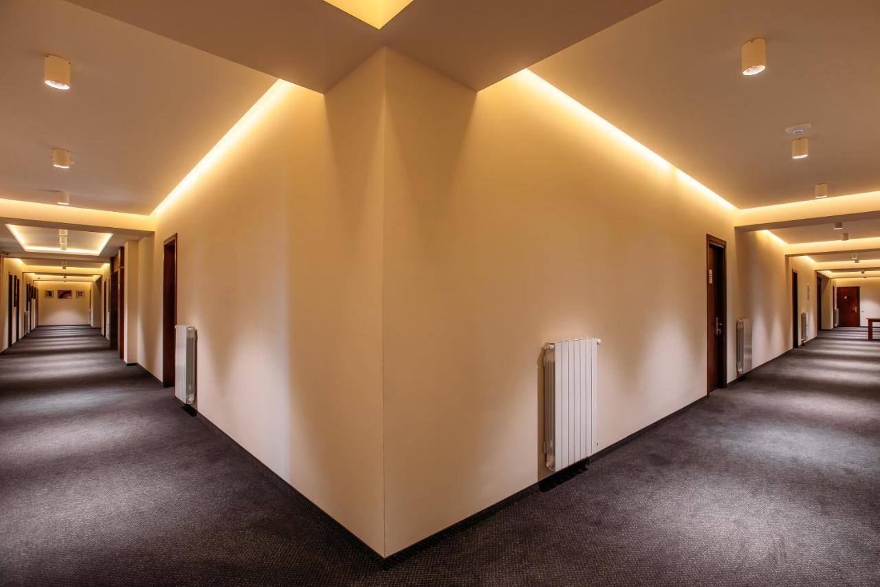 טביליסי Hotel Parma מראה חיצוני תמונה